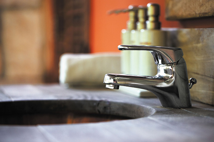 A2B Plumbers are able to fix any leaking taps you may have in Southfields. 